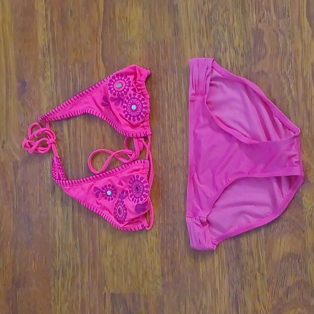 Bikini‎